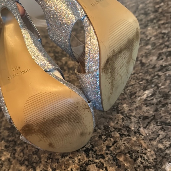 Nine West Silver sparkly Heels EUC 8.5 - Picture 7 of 10